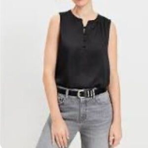 Loft Satin Button Bubble Hem
Shell STYLE #35775997,new with tags size Medium